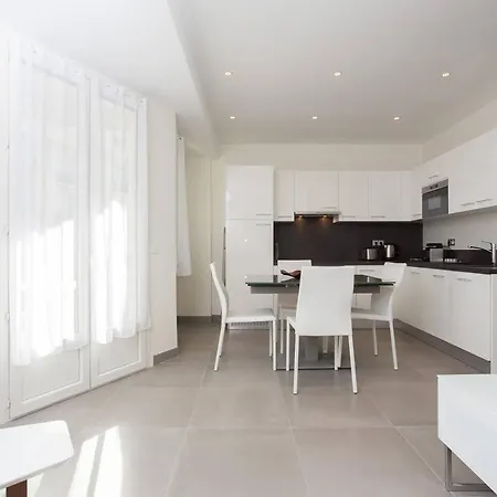 Martinez Area: New 2beds/2baths * Cannes
